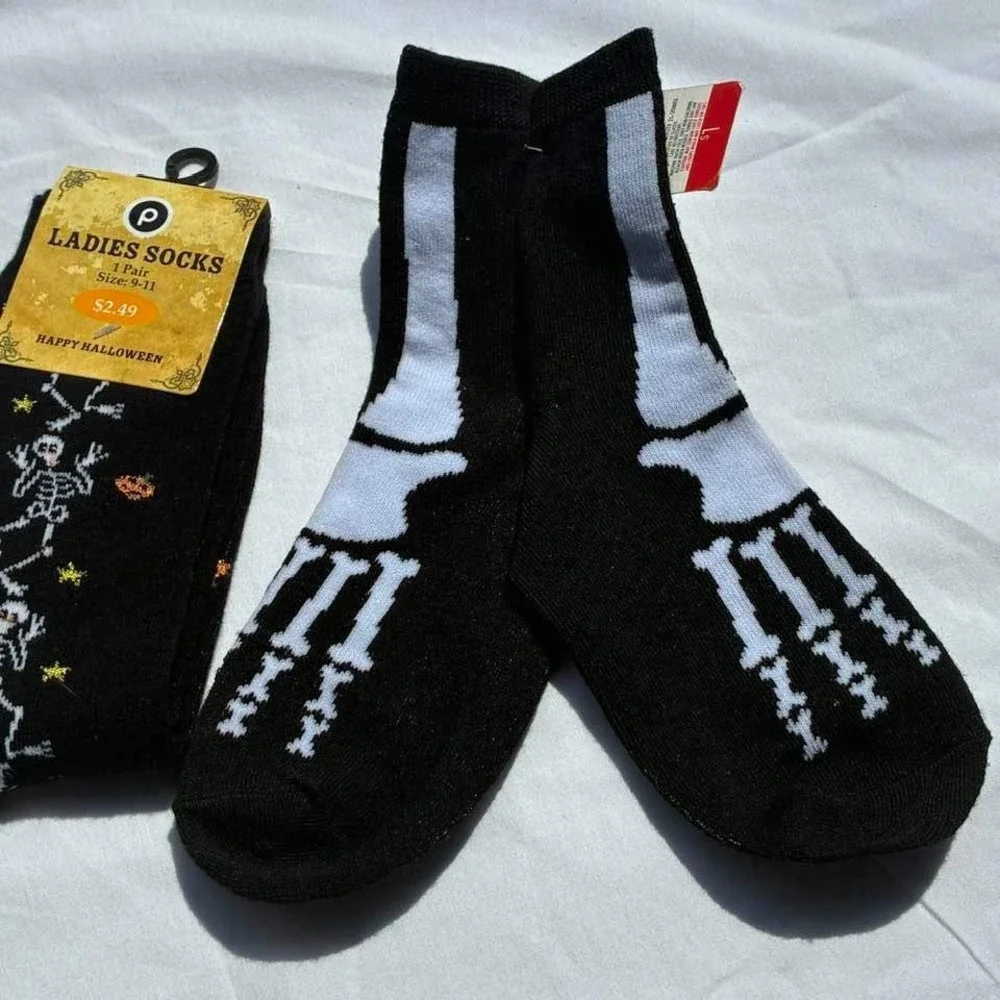 Halloween Skeleton Socks Set 2 Pair Black White Novelty Crew Ankle Size 9-11 NEW